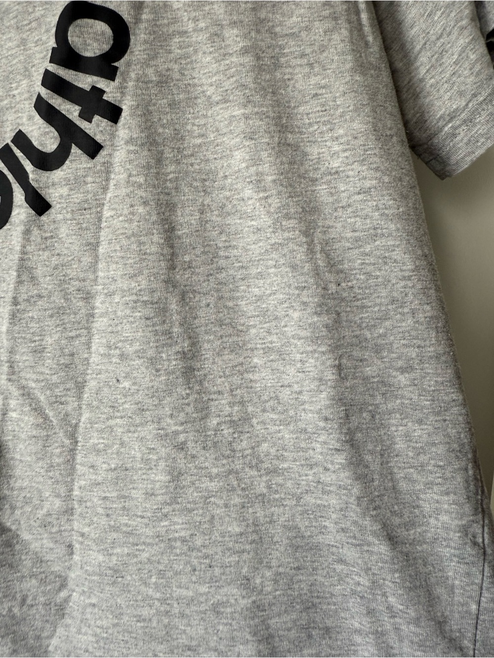 New Balance Men’s Light Gray Short-Sleeve Logo Tee - Picture 5 of 7